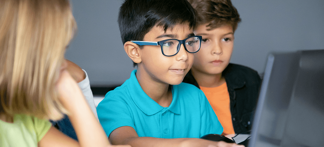 Kids coding in Pakistan